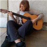 studente di conservatorio impartisce lezioni/ripetizioni di musica a chi vuole